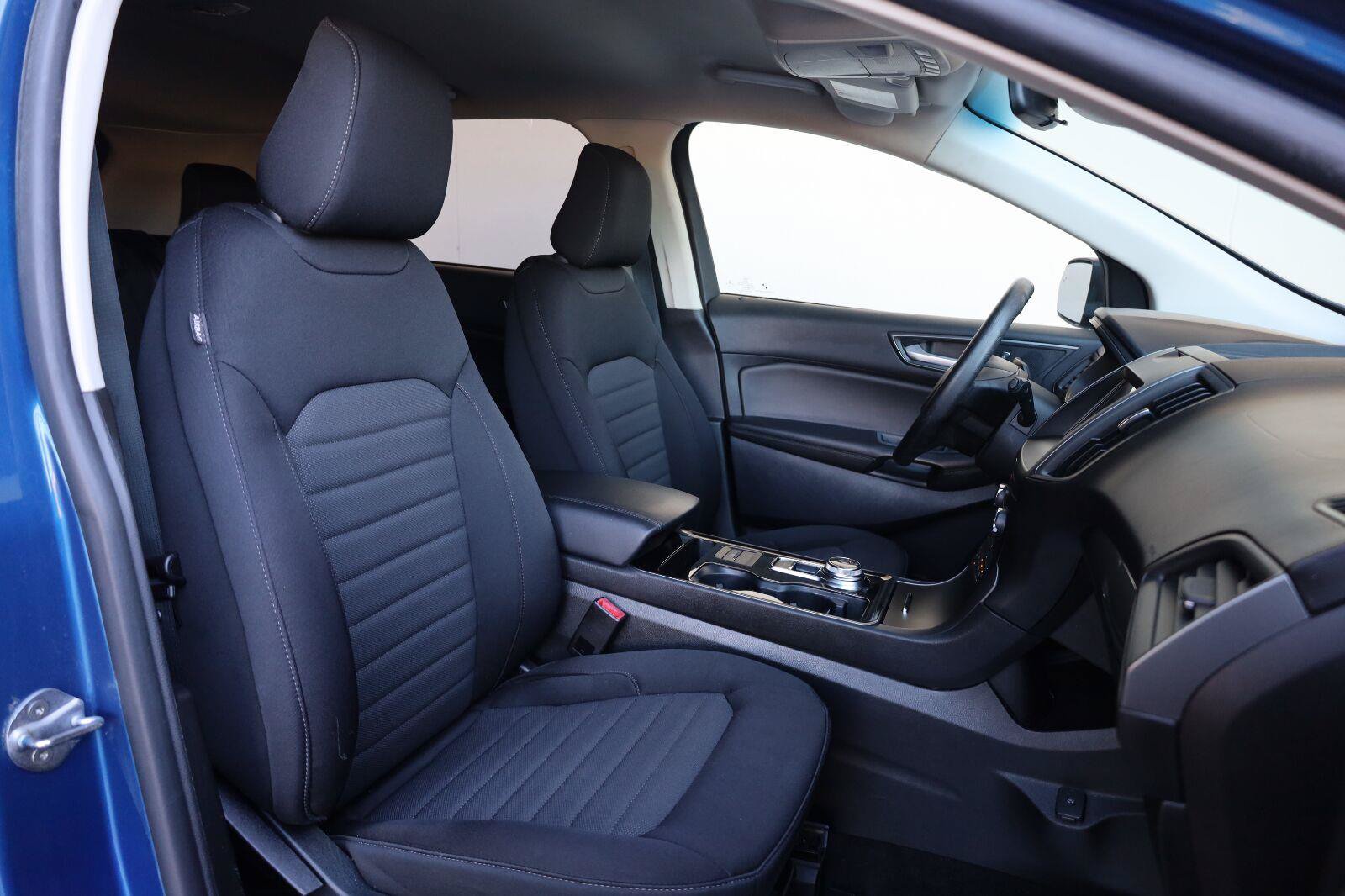 Used 2020 Ford Edge SE FWD image 27