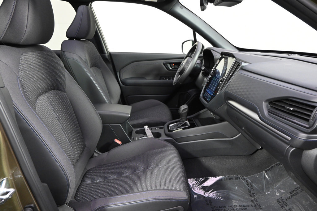 Used 2025 Subaru Forester Premium AWD/4WD image 16