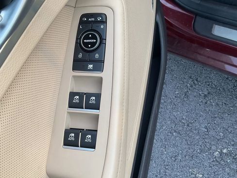 Used 2016 Hyundai Genesis 3.8 w/ Option Group 03 image 28