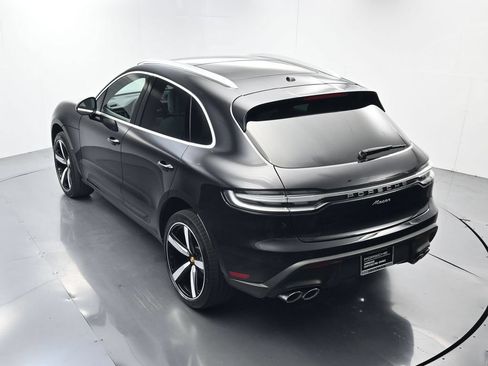 Certified 2025 Porsche Macan AWD/4WD image 37
