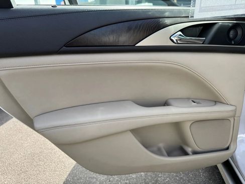 Used 2019 Lincoln MKZ Reserve image 16