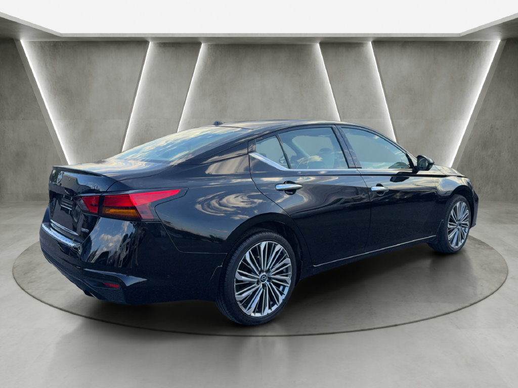 Used 2023 Nissan Altima 2.5 SL AWD/4WD image 7