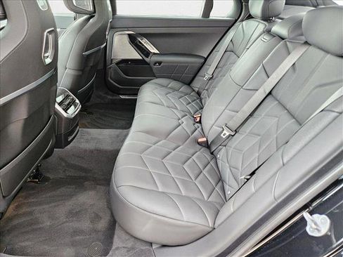 New 2025 BMW 750e xDrive image 15