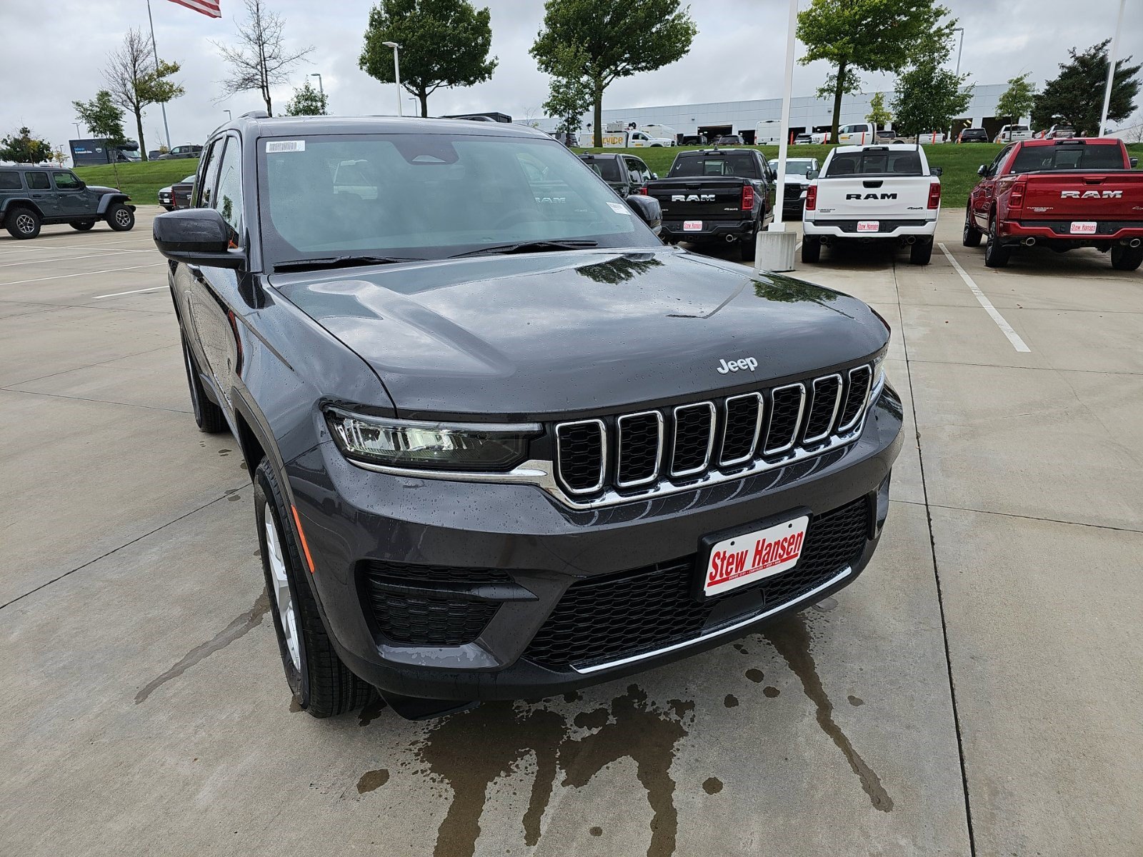 New 2026 Jeep Grand Cherokee Laredo X AWD/4WD image 8