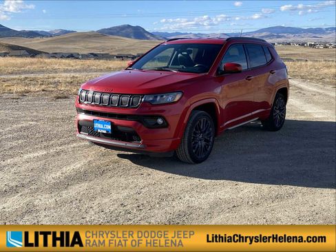 Certified 2022 Jeep Compass Limited image 1