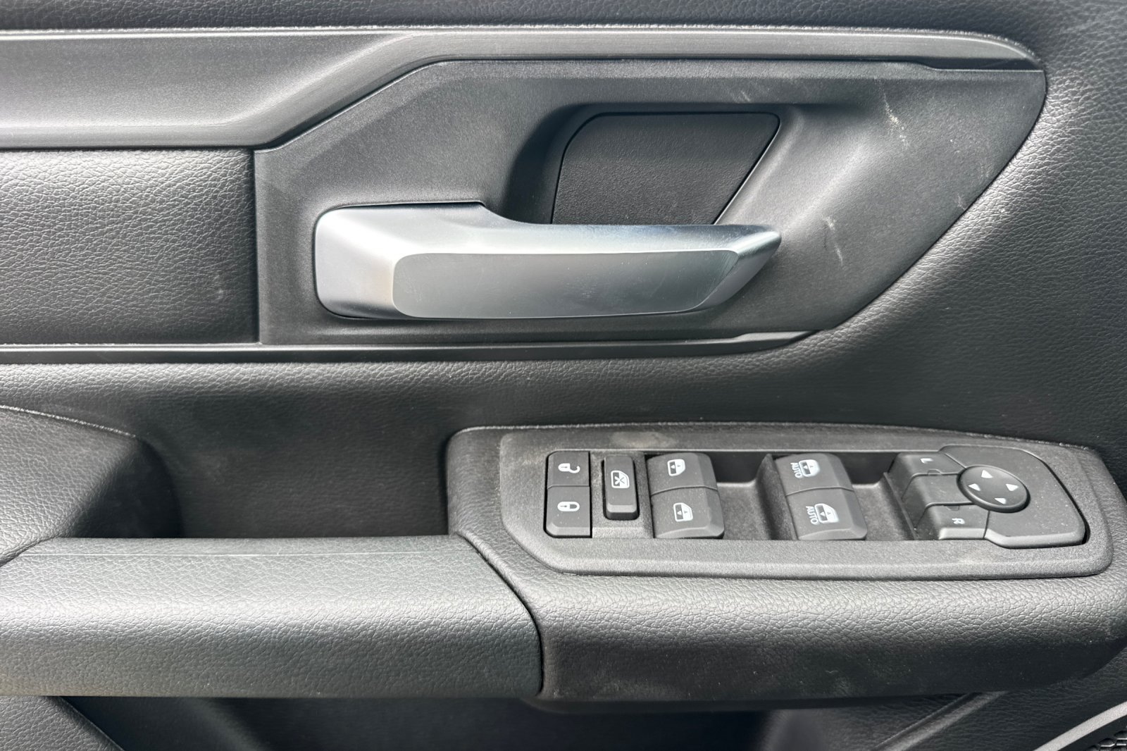 New 2026 RAM 1500 Express AWD/4WD image 10