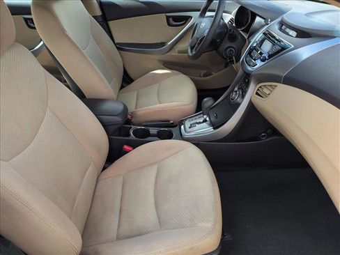 Used 2013 Hyundai Elantra GLS w/ Preferred Pkg image 16