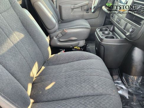 Used 2024 GMC Savana 2500 w/ Driver Convenience Package image 14