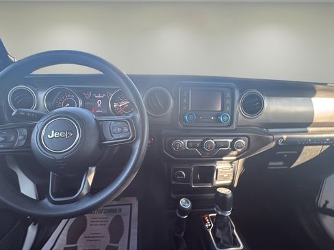 Used 2019 Jeep Wrangler Unlimited Sport image 10