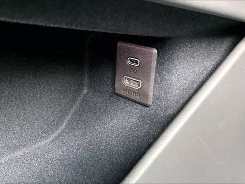 New 2026 Cadillac Escalade Luxury w/ LPO, Floor Liner Package AWD/4WD image 18