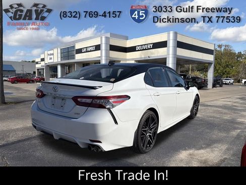 Used 2019 Toyota Camry XSE image 6