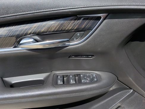 Used 2020 Cadillac XT6 Premium Luxury FWD image 12
