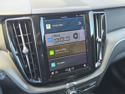 Certified 2023 Volvo XC60 B5 Core image 29