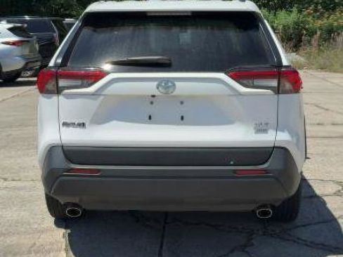 Used 2024 Toyota RAV4 XLE AWD/4WD image 14
