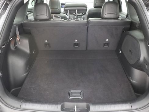 Used 2020 Jeep Cherokee Limited image 28