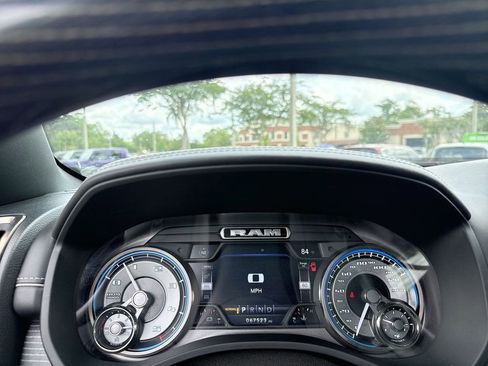 Used 2021 RAM 1500 Limited AWD/4WD image 18