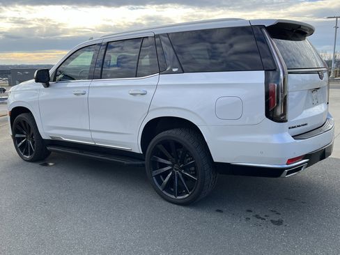 Used 2021 Cadillac Escalade Premium Luxury image 7