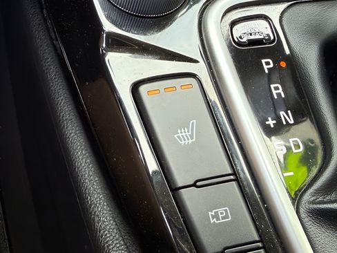 Used 2024 Kia Seltos S AWD/4WD image 14