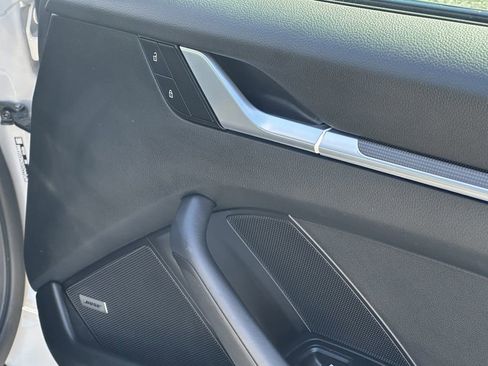 Used 2022 Porsche 911 Carrera image 18