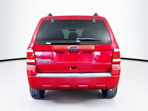 Used 2011 Ford Escape XLT image 5