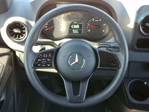 Used 2021 Mercedes-Benz Sprinter 2500 image 16