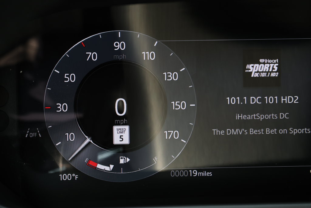 New 2026 Land Rover Range Rover Velar S AWD/4WD image 23