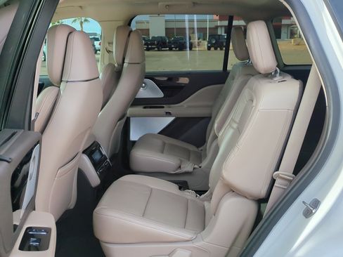 Used 2021 Lincoln Aviator Reserve w/ Equipment Group 202A image 29