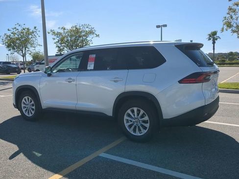 New 2026 Toyota Grand Highlander XLE image 6