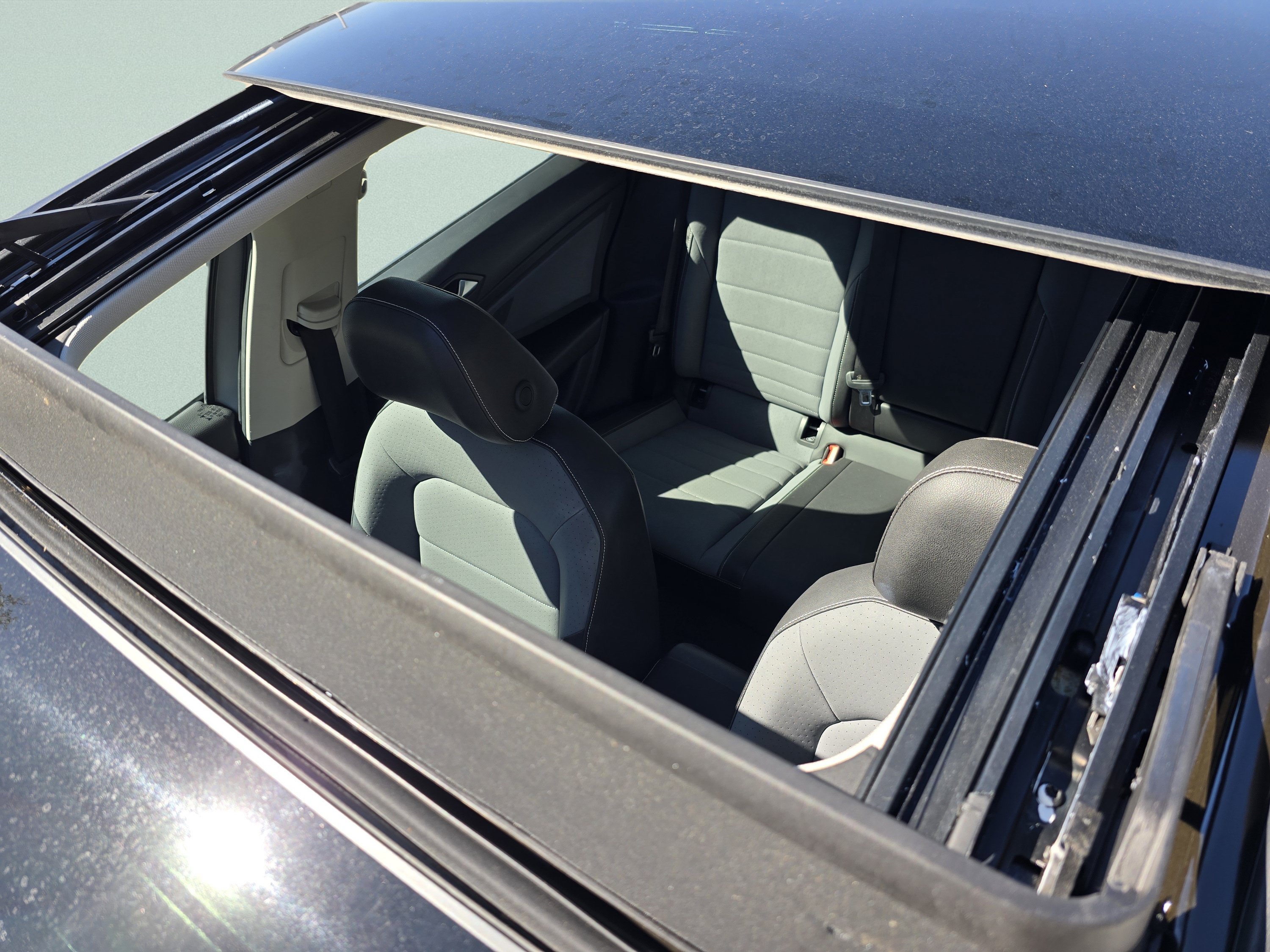 Used 2025 Volkswagen Jetta SE FWD image 4
