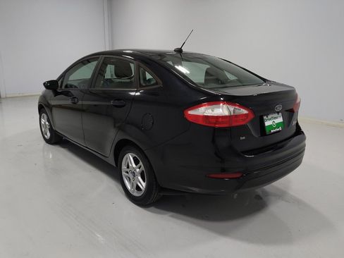 Used 2019 Ford Fiesta SE image 5