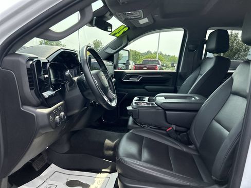 Used 2024 Chevrolet Silverado 2500 LTZ AWD/4WD image 23