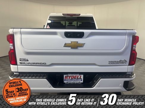 Used 2024 Chevrolet Silverado 2500 High Country w/ High Country Premium Package image 5