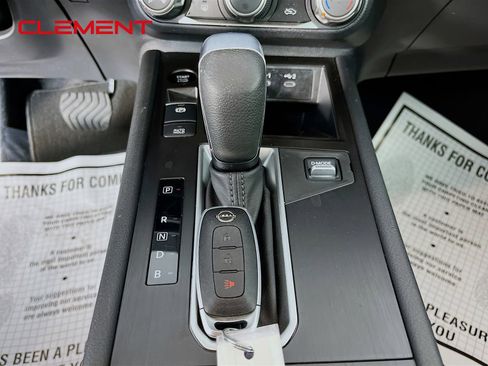 Used 2025 Nissan Kicks SV FWD image 20