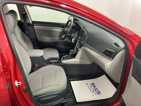 Used 2020 Hyundai Elantra SEL w/ Winter Weather Package image 7