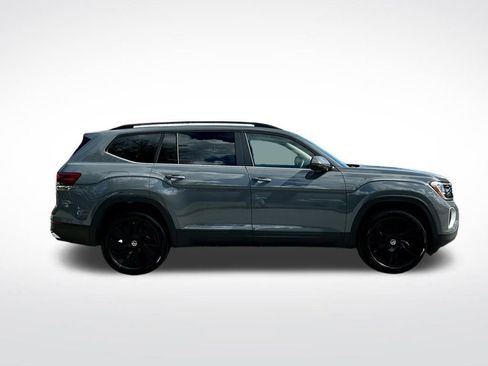 New 2026 Volkswagen Atlas SE FWD image 4