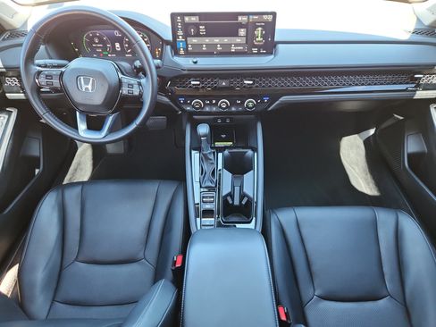 Used 2024 Honda Accord Touring image 12