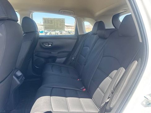 Used 2025 Honda HR-V LX image 9