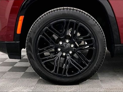 Used 2024 Jeep Wagoneer Series II image 9
