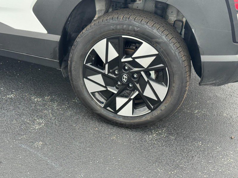 Used 2025 Hyundai Kona SEL AWD/4WD image 7