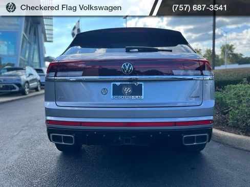 Used 2024 Volkswagen Atlas Cross Sport SEL Premium R-Line AWD/4WD image 11