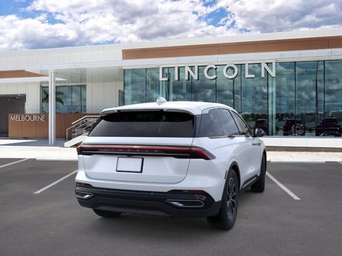 New 2026 Lincoln Nautilus Premier AWD/4WD image 8