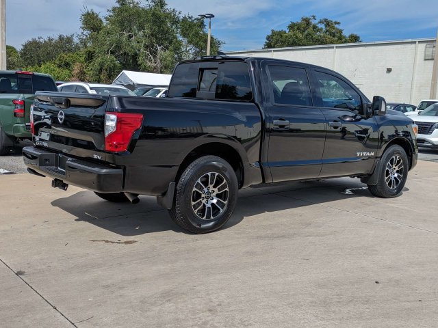 Used 2024 Nissan Titan SV w/ SV Convenience Package RWD image 5