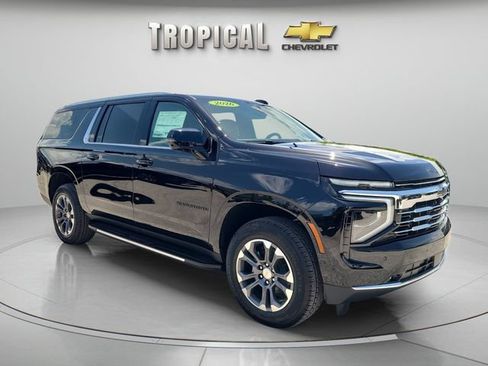 New 2026 Chevrolet Suburban LT w/ Comfort Package RWD image 7
