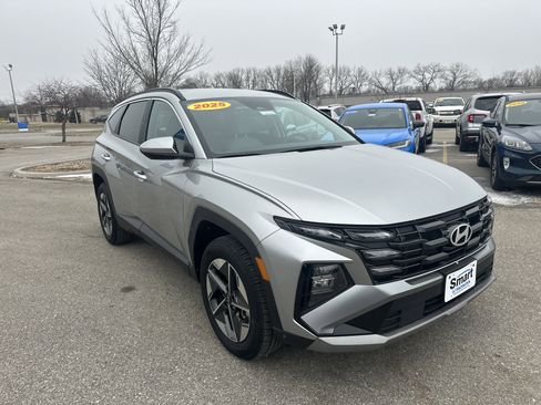 Used 2025 Hyundai Tucson SEL image 2