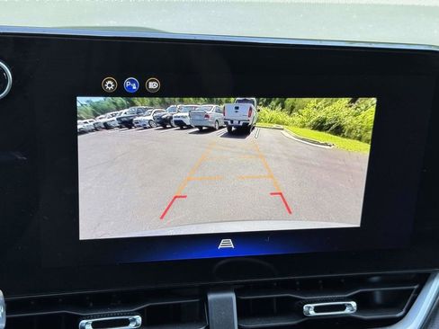 Used 2026 Chevrolet Equinox LT FWD image 5
