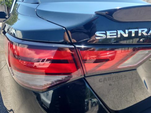 Used 2021 Nissan Sentra SR FWD image 25