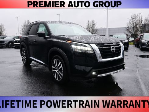 New 2025 Nissan Pathfinder Platinum image 1