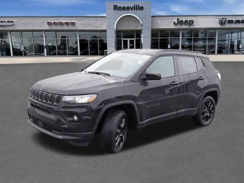 New 2026 Jeep Compass Altitude image 7