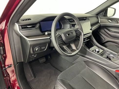 New 2026 Jeep Grand Cherokee Altitude AWD/4WD image 2