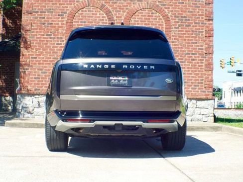 Used 2023 Land Rover Range Rover SE AWD/4WD image 4